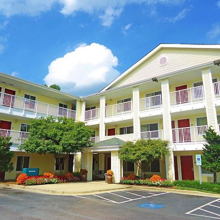 Hometowne Studios By Red Roof Winston-Salem - University Pkwy Exterior foto