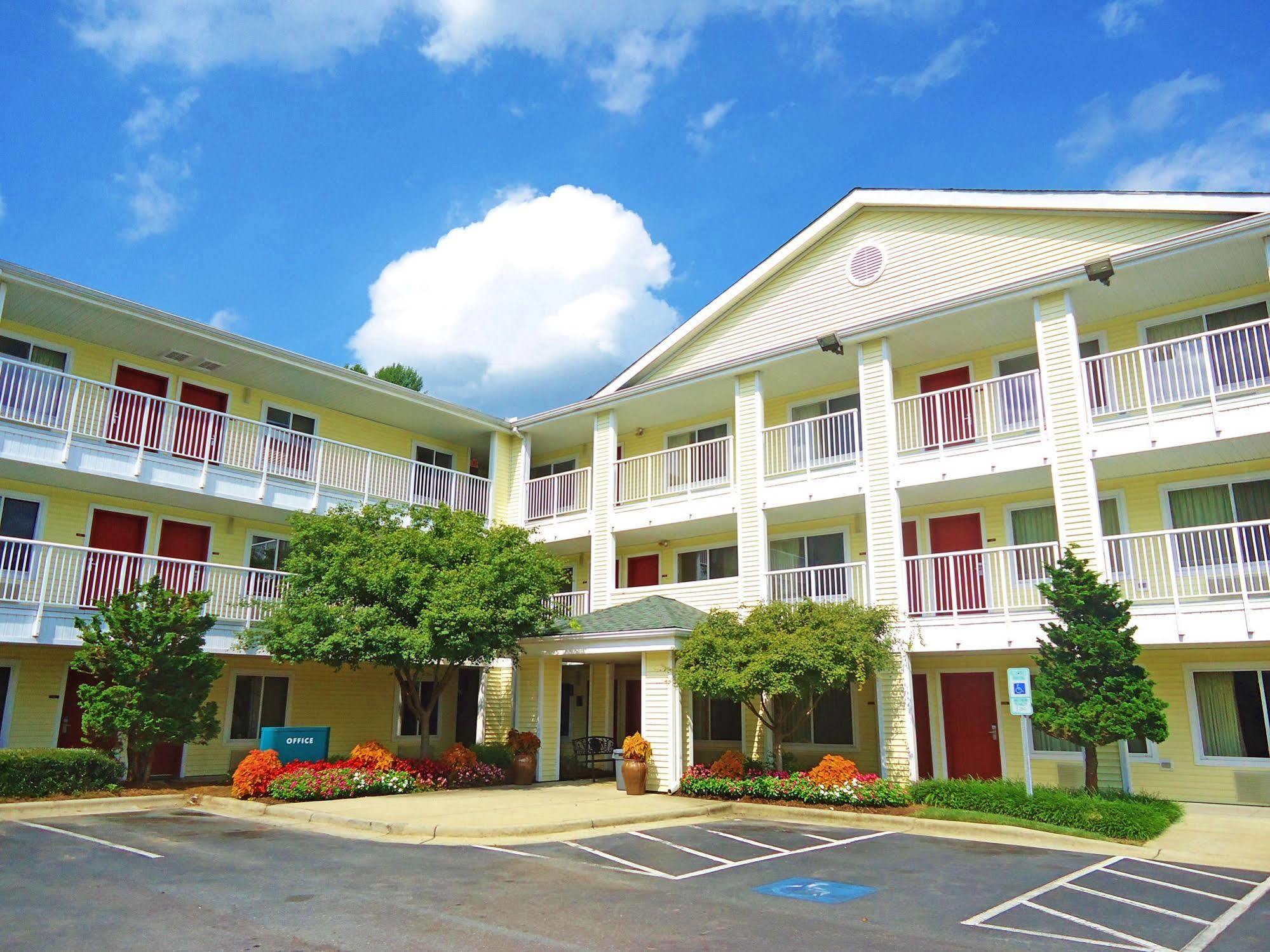 Hometowne Studios By Red Roof Winston-Salem - University Pkwy Exterior foto